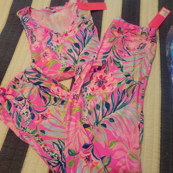 NWT Lilly Pulitzer pajama set - Picture 4 of 4